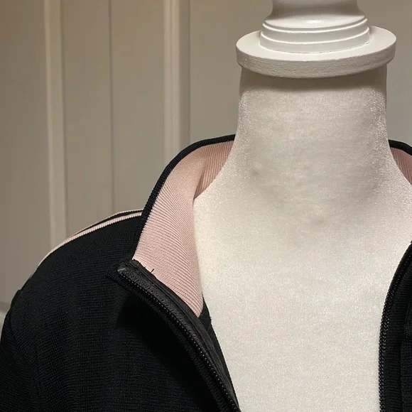 Garfield & Marks black zip jacket with pale pink stripes. Size XL. VGUC - Picture 4 of 6